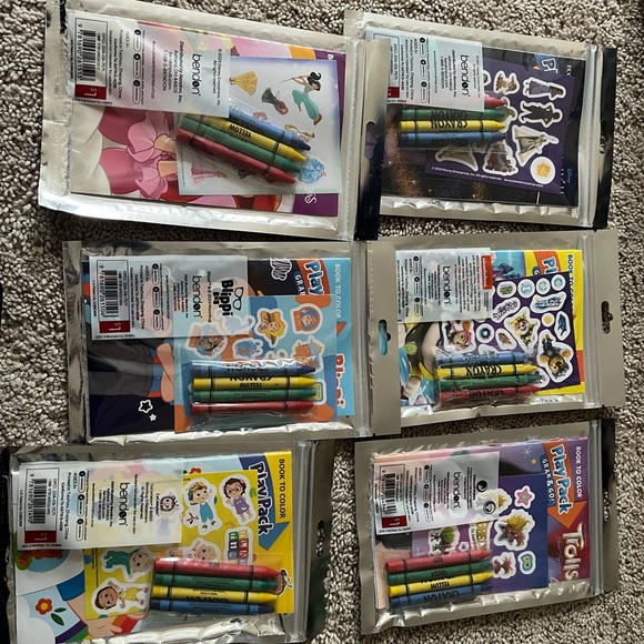 Target Play Pack Grab & Go - Multicolor Set - Picture 2 of 8